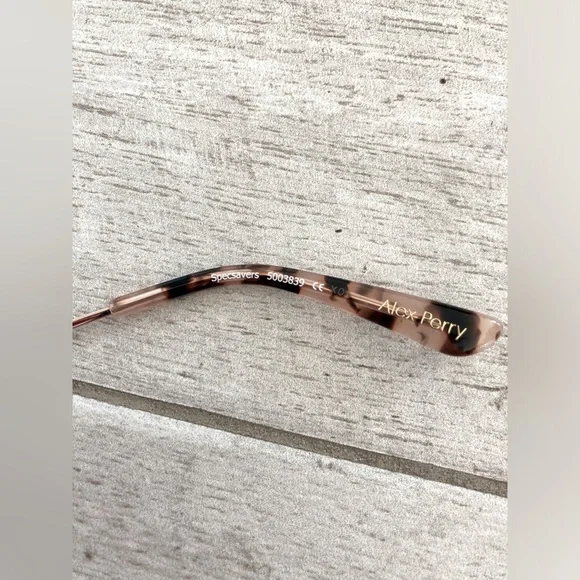 Alex Perry Aviator Rose-Gold Sunglasses - Picture 9 of 11